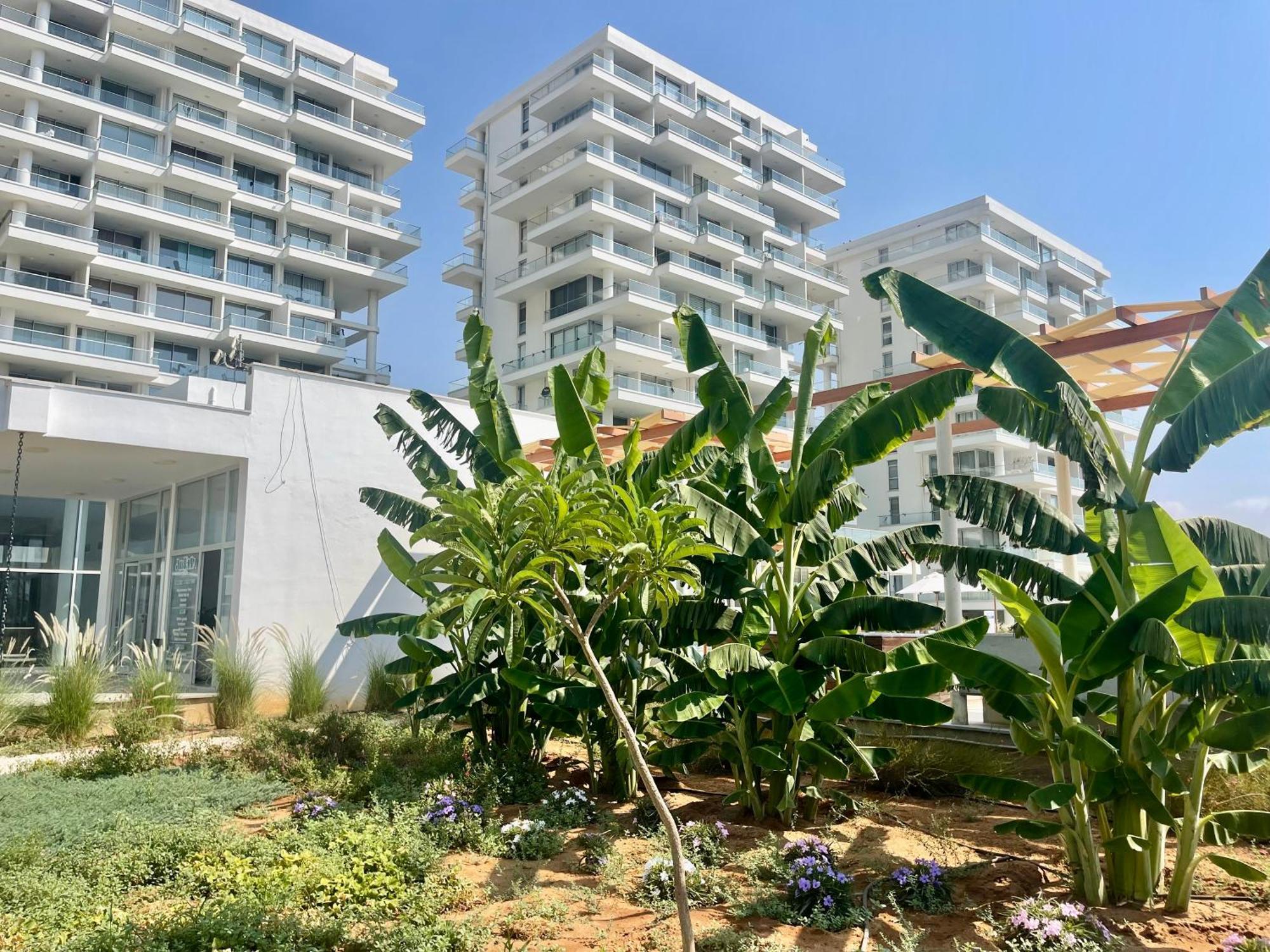 Sea View Suites By The Coast Famagusta  Exterior foto
